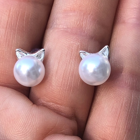 925 Sterling silver pearl cat ear stud earrings - Picture 4 of 4
